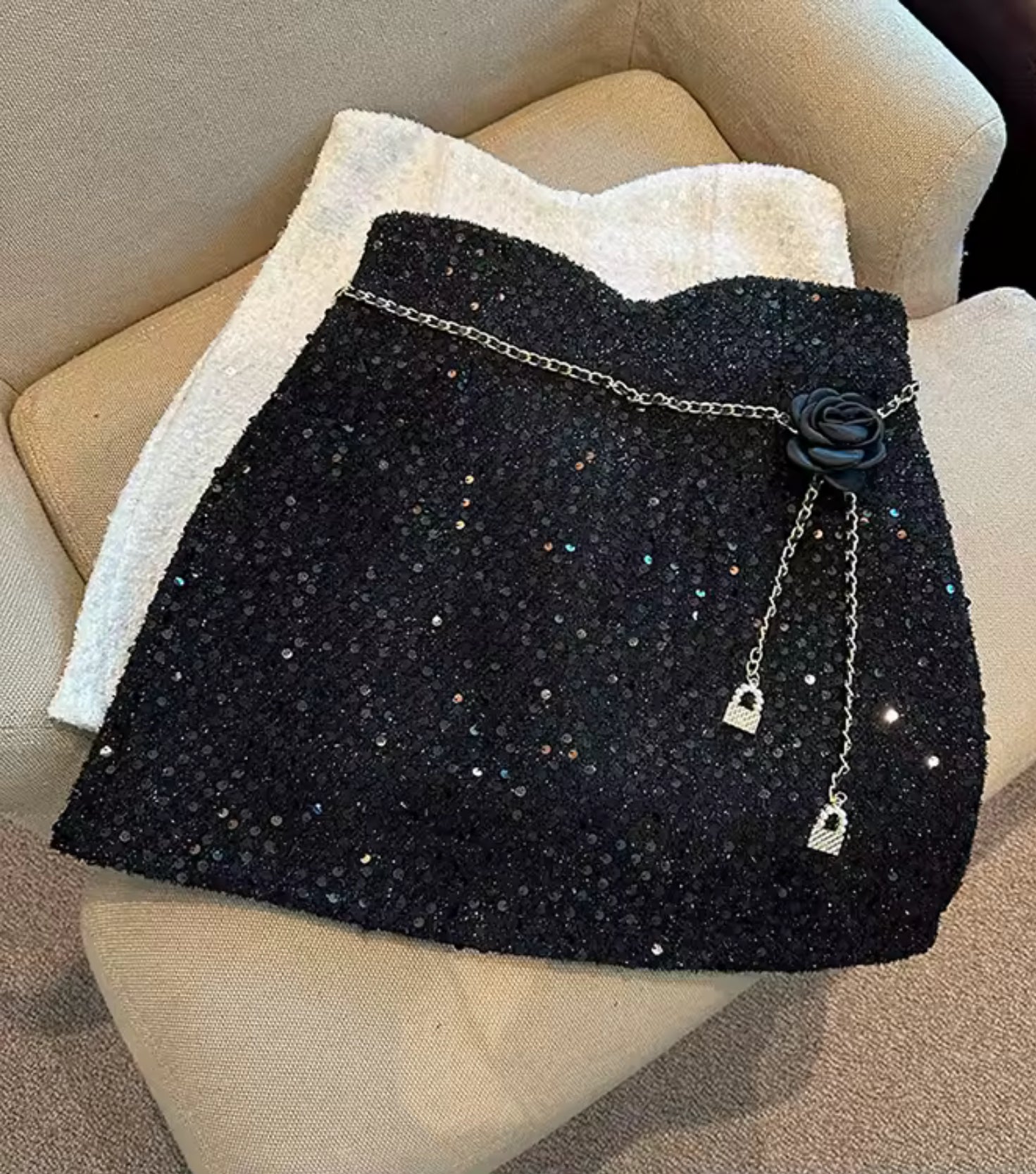 Falda k drama villan